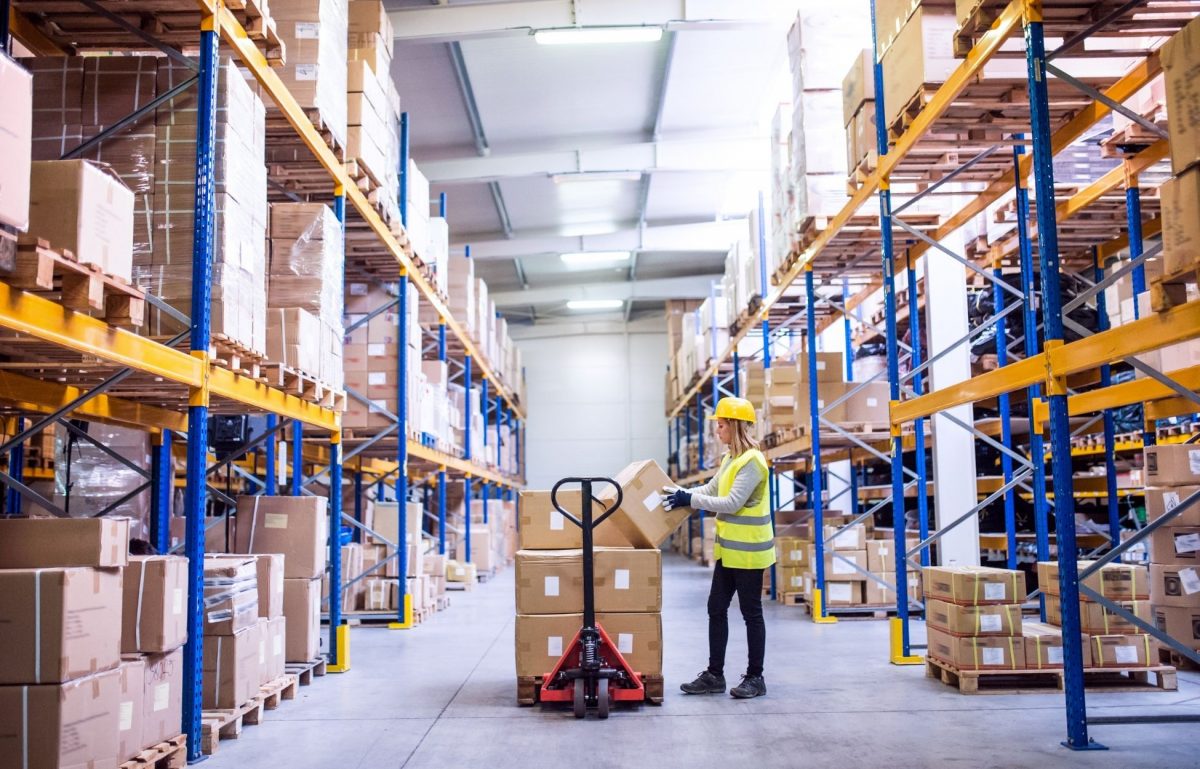 4 Ways You Can Save Money in a Warehouse