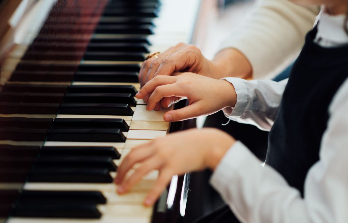 Tips for Teaching the Piano to a Group of Students